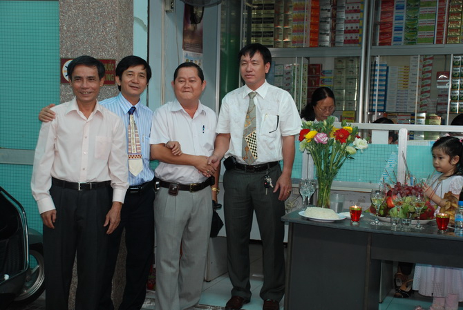 Ban Giám Đốc chúc Tết khách hàng (Tết 2011)